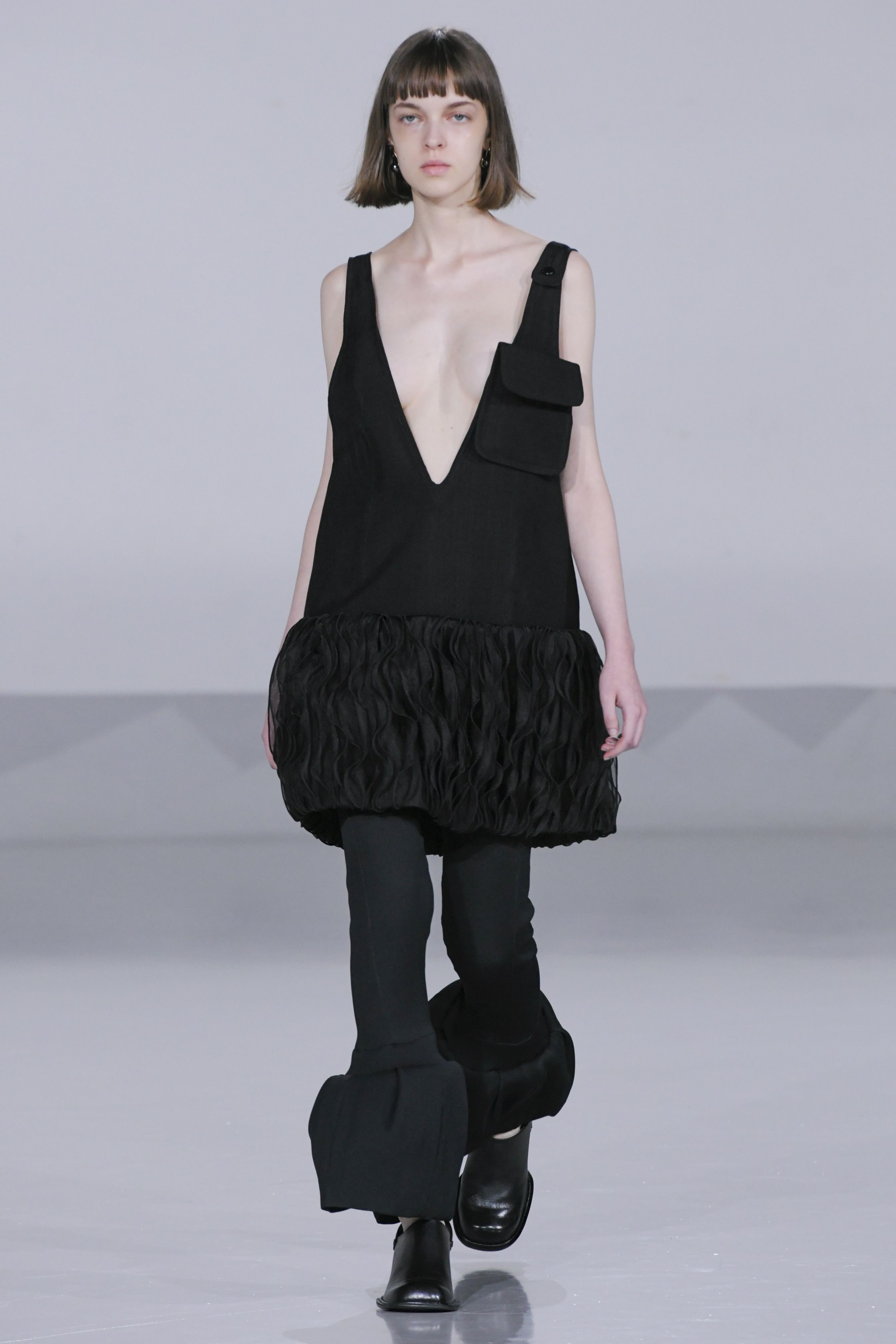 トーガ（TOGA）」2023春夏コレクション | ファッション | ELLE