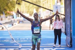 togom gana la media maratón de madrid