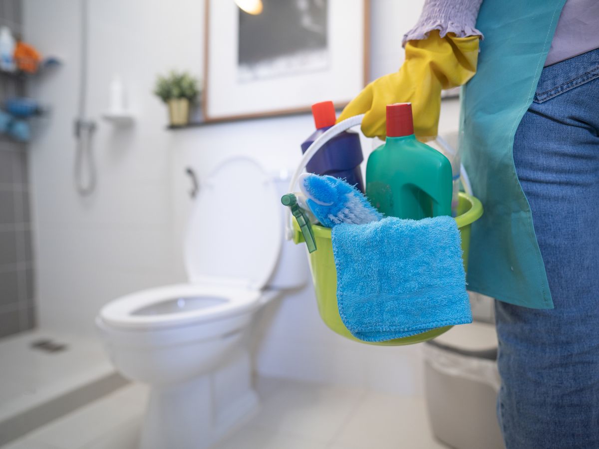 How to clean a bathroom: an expert guide