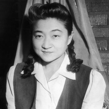 Tokyo Rose7th September 1945: American-born Japanese traitor Iva Toguri d'Aquino, nicknamed 'Tokyo Rose,' who was arrested for treason and accused of broadcasting morale-lowering radio programs to US troops in Japan during World War II. After serving more than six years of her sentence she was fully pardoned by Gerald Ford. (Photo by Hulton Archive/Getty Images)