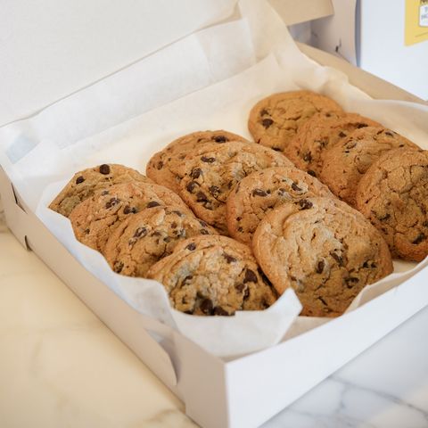 nestle toll house is delivering cookies