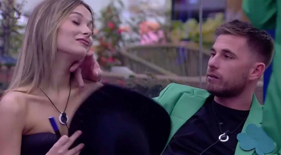 tom brusse y sara secret story
