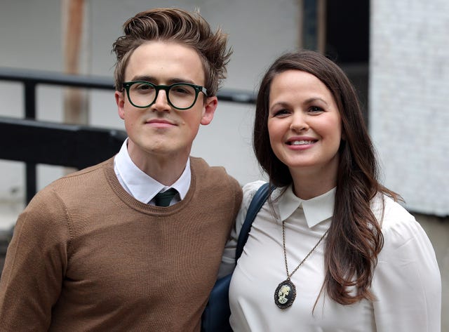 tom giovanna fletcher home classroom
