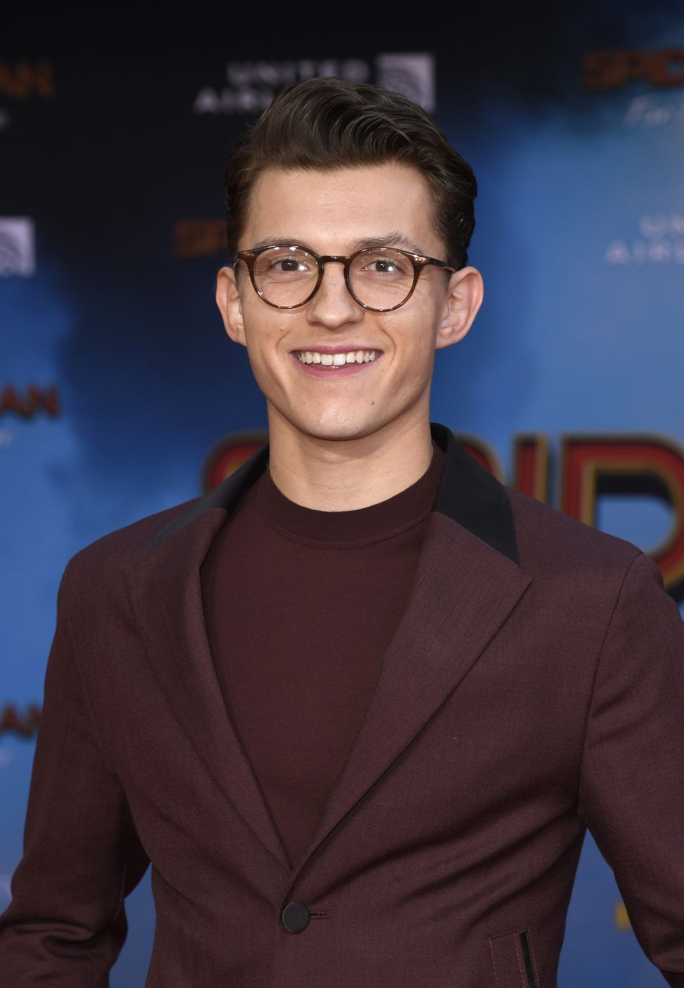 『スパイダーマン』トム・ホランドの眼鏡スタイル