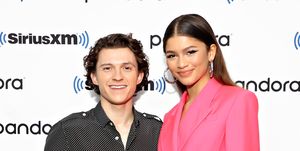 tom holland comforting zendaya has fans obsessed