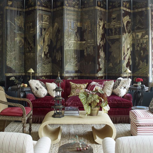 the luxe atmosphere of this downtown loft was created with objects brought from the clients' former park avenue apartment the nineteenth century coromandel screen was raised on a specially made black lacquered plinth in order for it to reach the ceiling more decorating book, september 2019