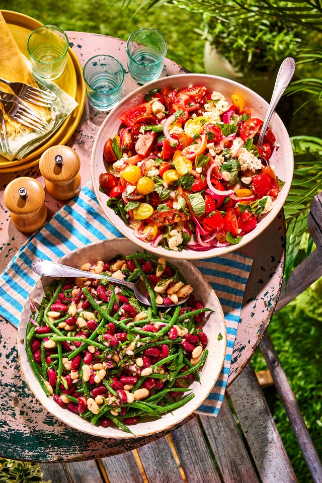 tomato and pickled onion salad