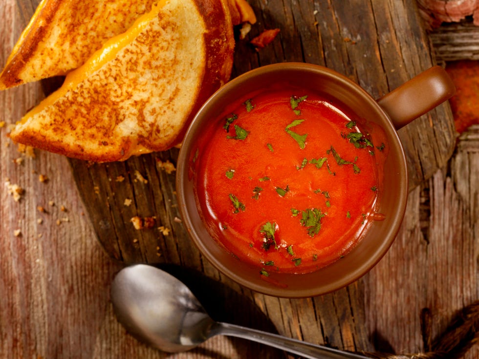 tomato soup with grilled cheese sandwich