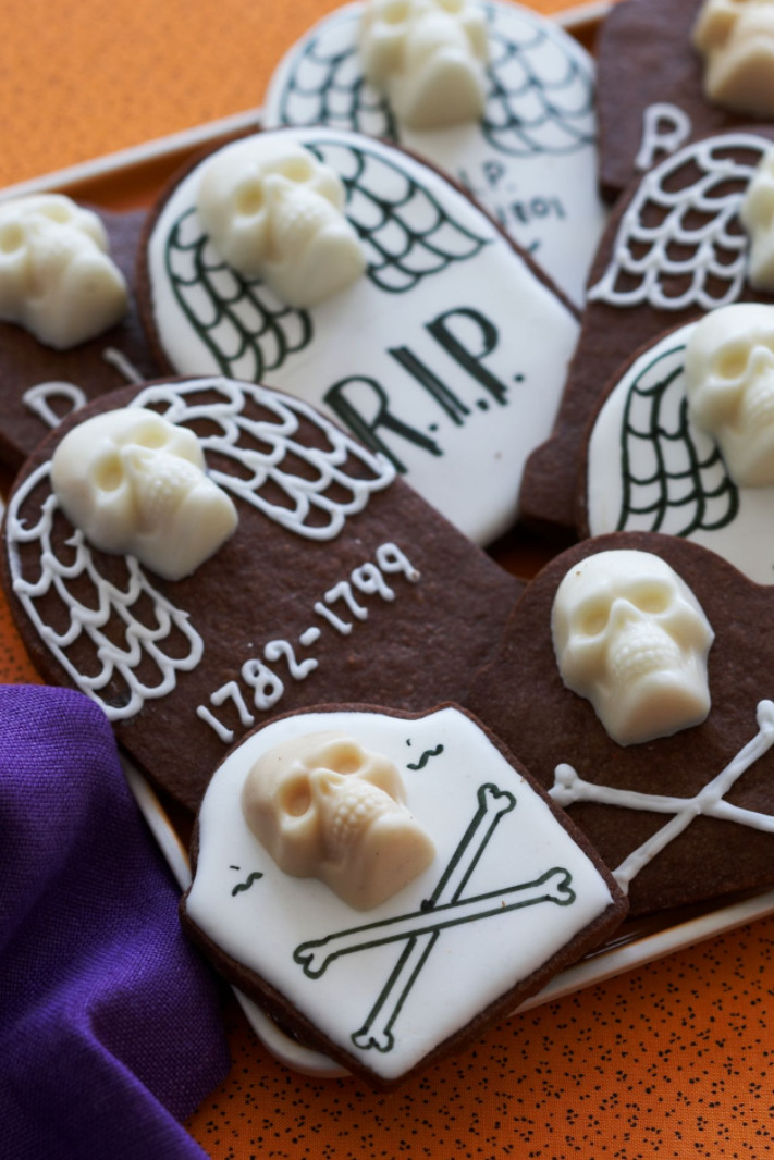 halloween-food-ideas-Chocolate-Tombstone-Cookies halloween food ideas chocolate tombstone cookies