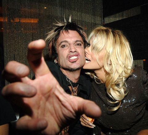 pamela anderson and tommy lee at the heart bar at planet hollywood resort and casino