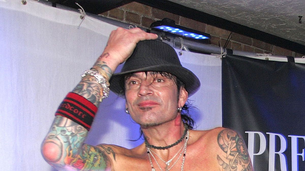 Tommy Lee Posted a Full Frontal Nude
