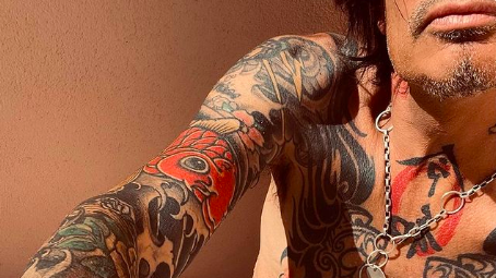 Tommy Lee posted a raging d*ck pic – why does he get a free pass?