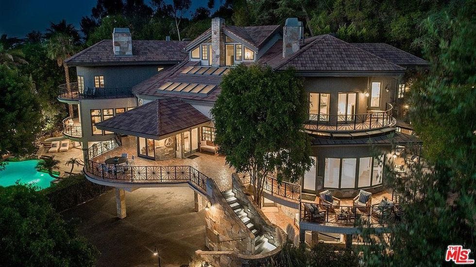 See Photos of Selena Gomez's New $4.9 Million Encino Mansion