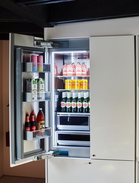 Refrigerator, Major appliance, Kitchen appliance, Home appliance, Shelf, Room, Furniture, Cabinetry, Machine, Freezer, 
