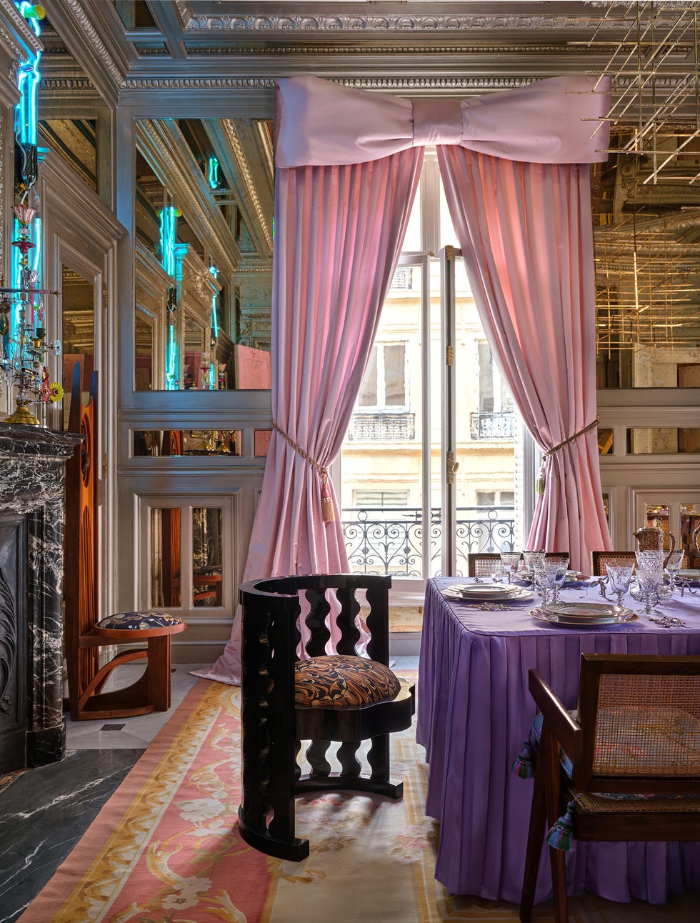 final selects of eli mizahi residence, designed by uchronia in the 8eme arrondisment of paris for elle decor, march 2025 issue styling on shoot by olivia gregory