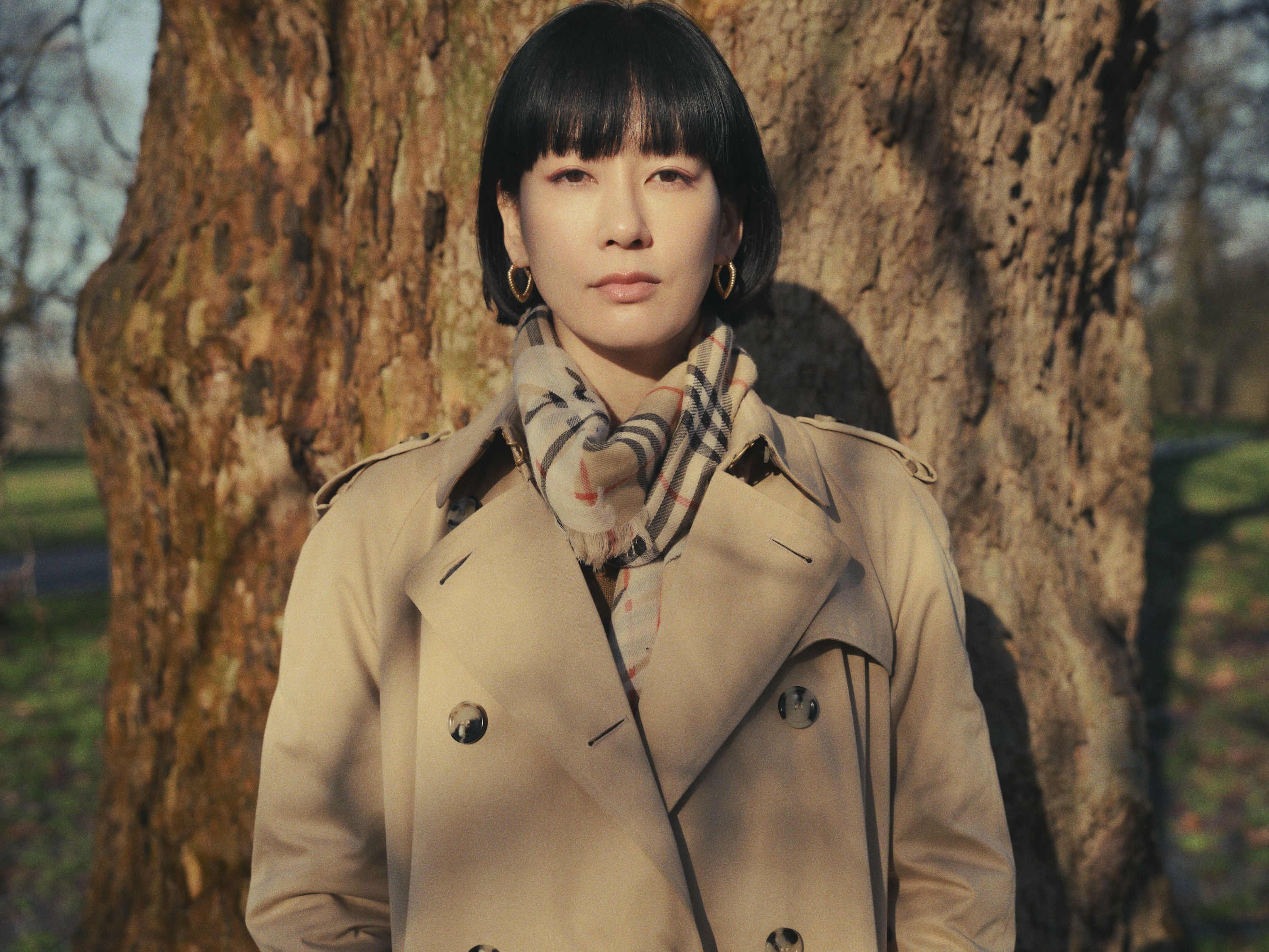 ホリーワーバートン写真集　アマランス　本 Amazon.co.jp: HOLLY WARBURTON ホリー=ワーバートン amaranth