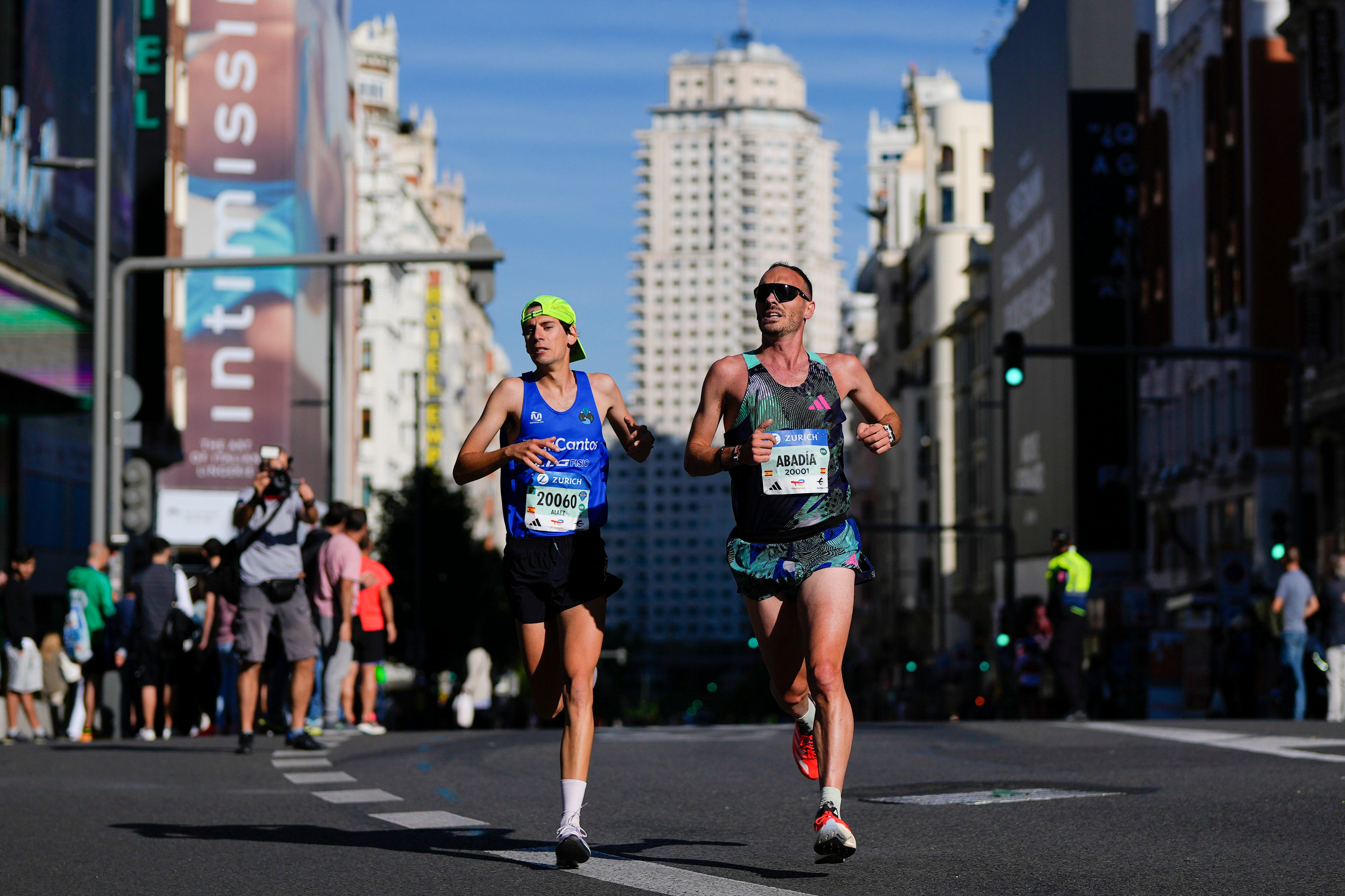 las mejores imágenes del zurich rock 'n' roll running series madrid