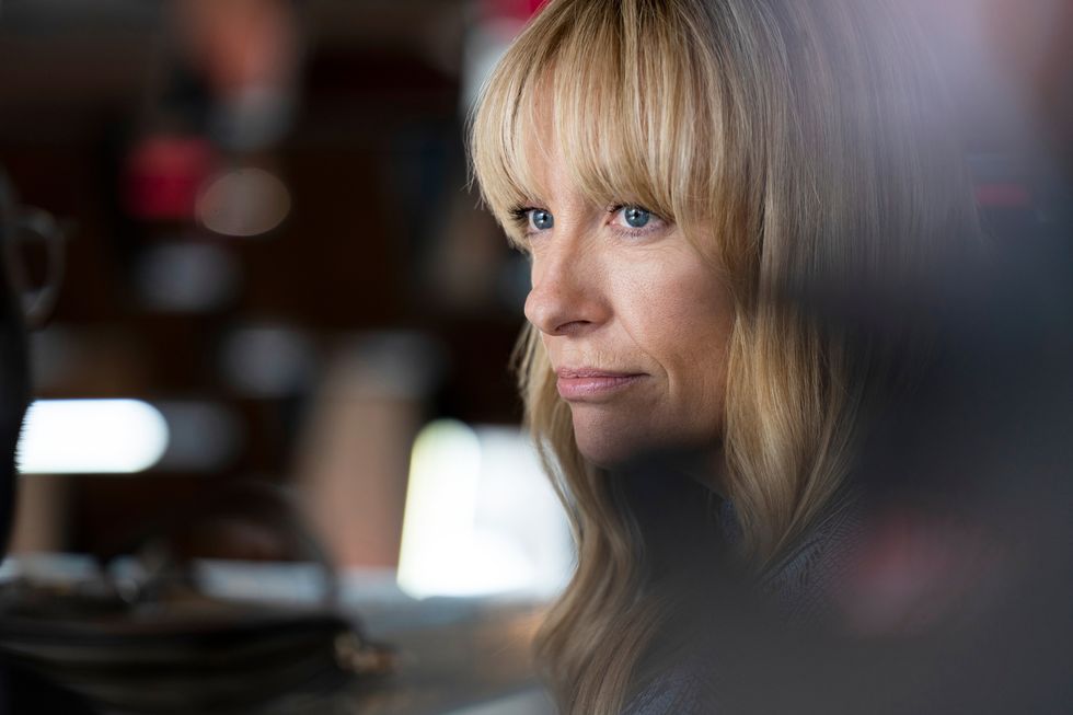 toni collette as laura oliver, pieces of her