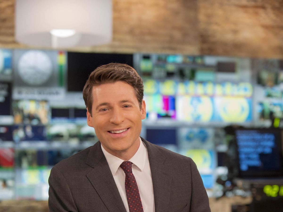 Tony Dokoupil Renews CBS News Contract as Morning Wars Enter New Phase