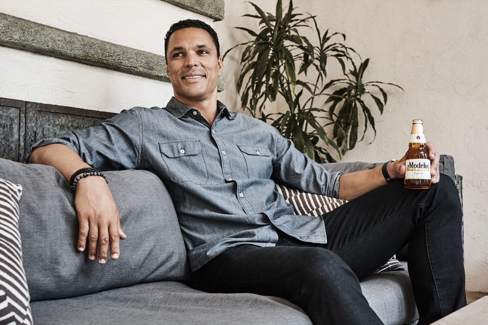 Tony Gonzalez Tips for Success - Interview with Football Player Tony  Gonzalez