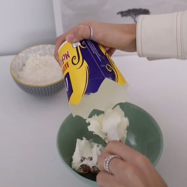 【動画】マックフルーリーに小麦粉を入れるだけで絶品ケーキに変身！　バズり中の「マクドナルド」アレンジレシピ