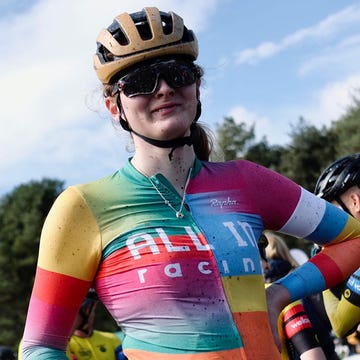 トランス女性の女子スポーツ参加を禁止したイギリス自転車競技連盟に賛否「暴力的な決断」トランス自転車選手が猛批判