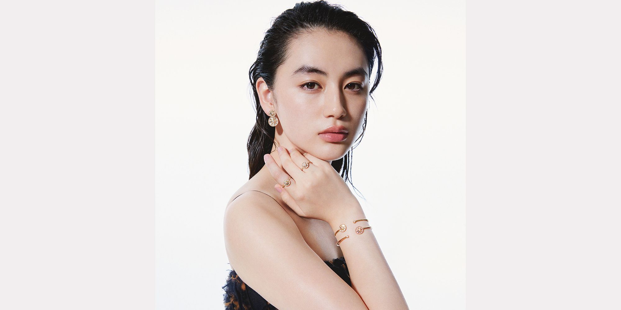 ディオール」ジャパンアンバサダーに八木莉可子が就任 ディオール」ジャパンアンバサダーに八木莉可子が就任