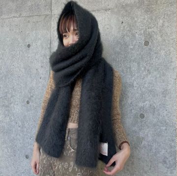 a person wearing a scarf