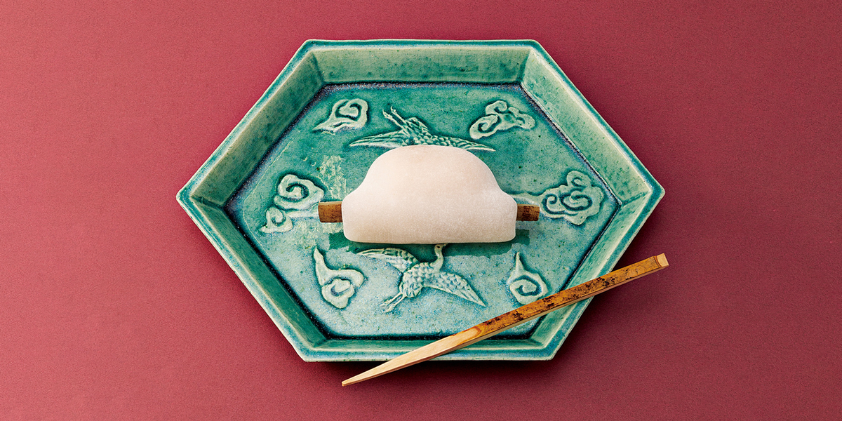 初釜に愛されるお菓子とは？ 三千家の先生方に伺いました