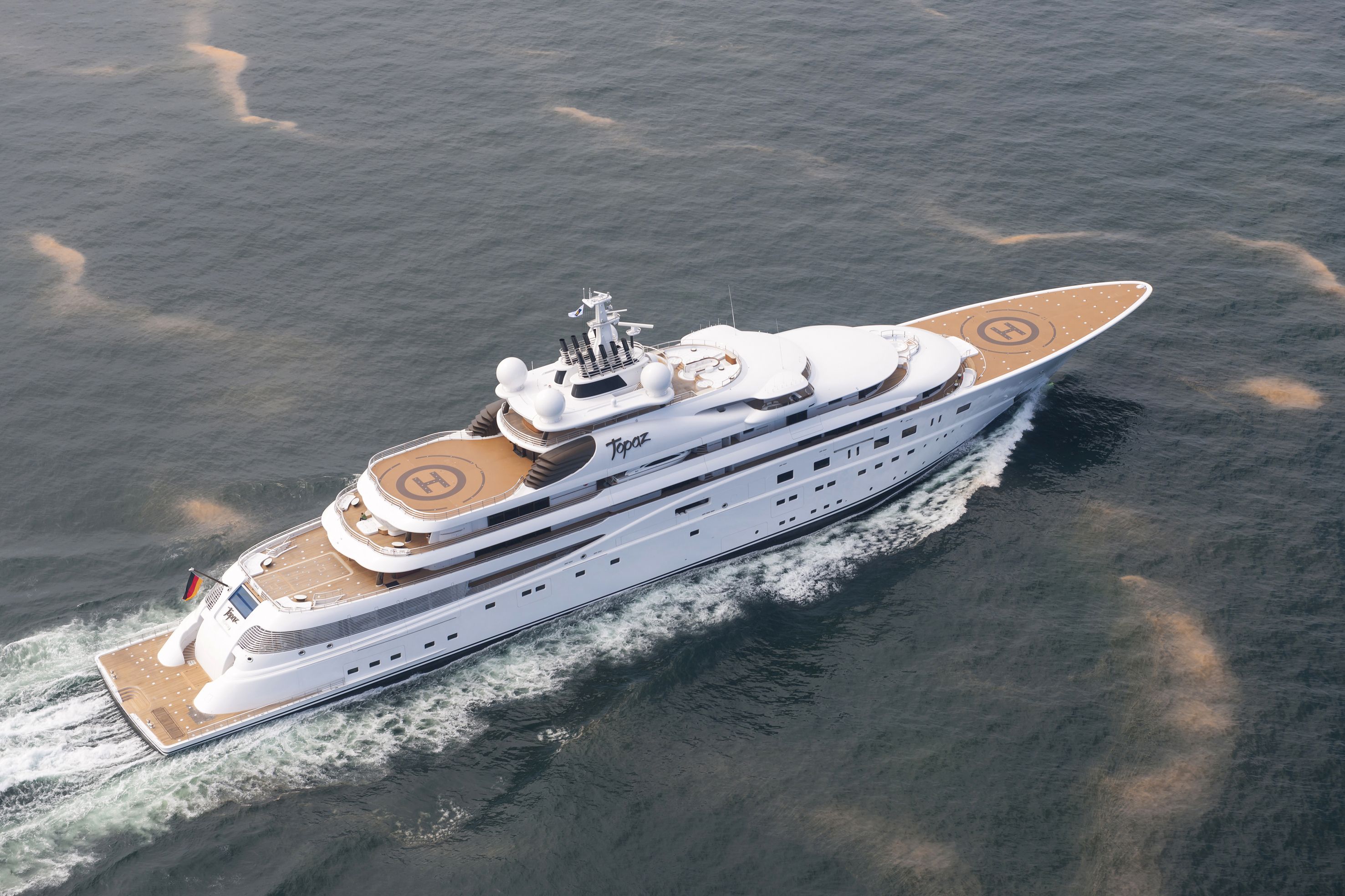 Inside the World of Mega Yachts — How the Super Rich Find Their Dream Boats