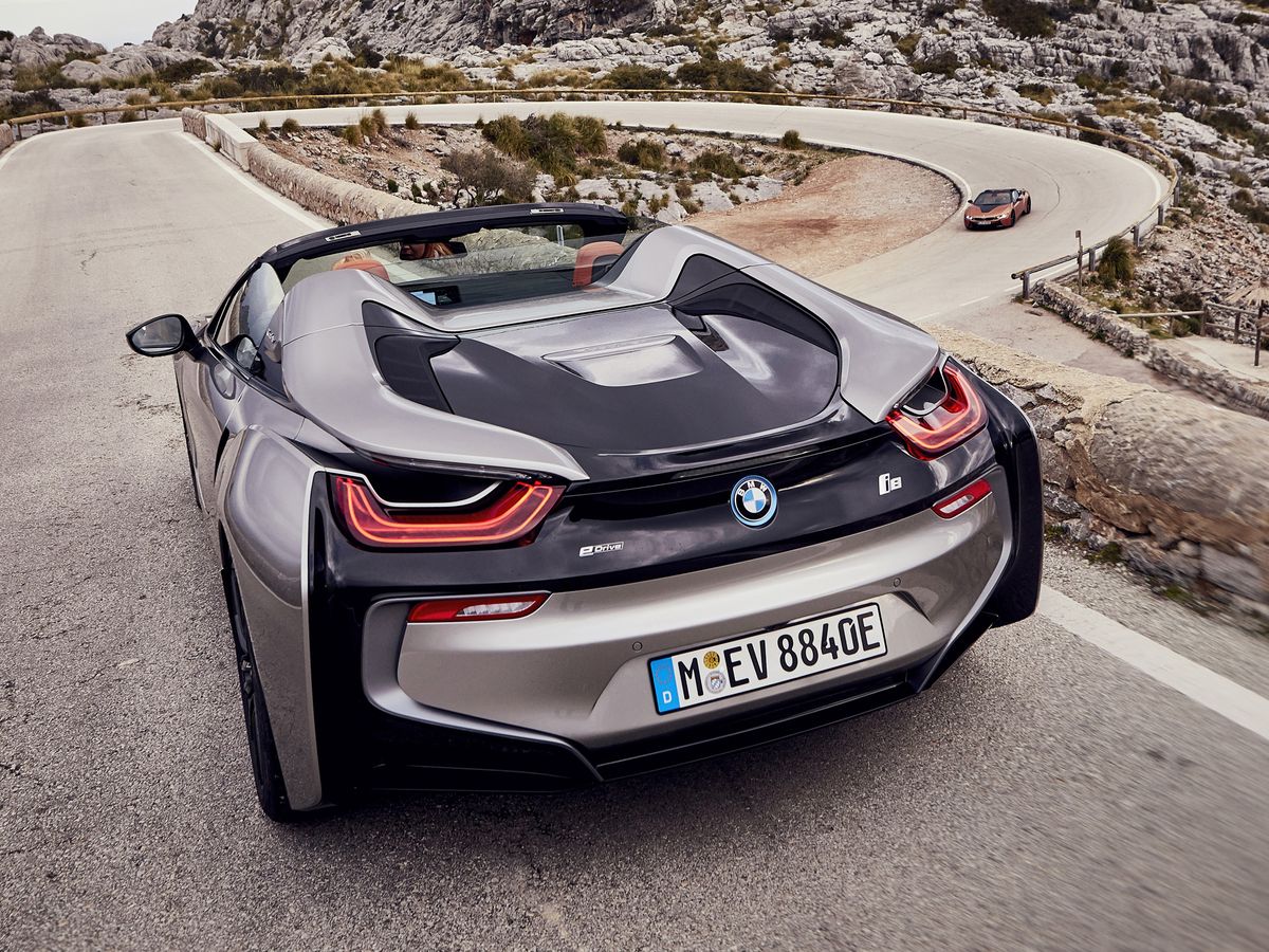 i8 how to open the doors and the hood 