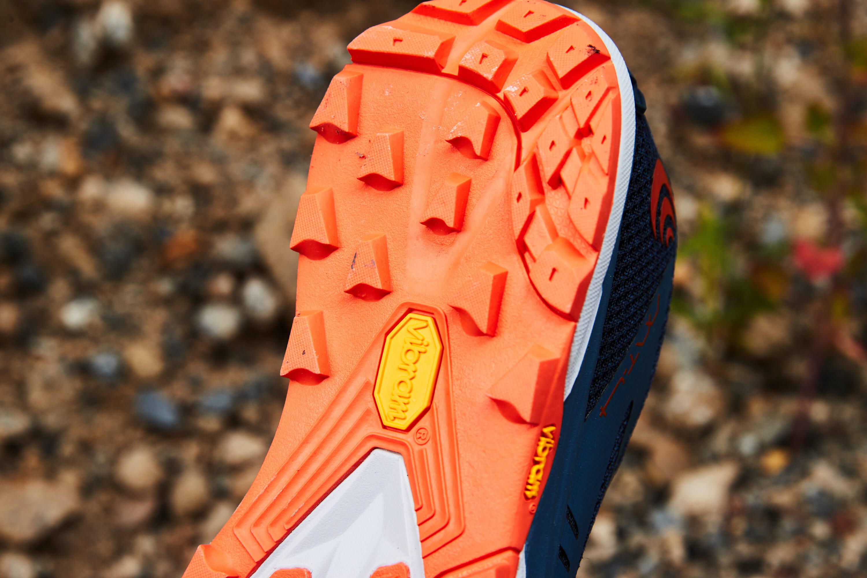 topo athletic mt4