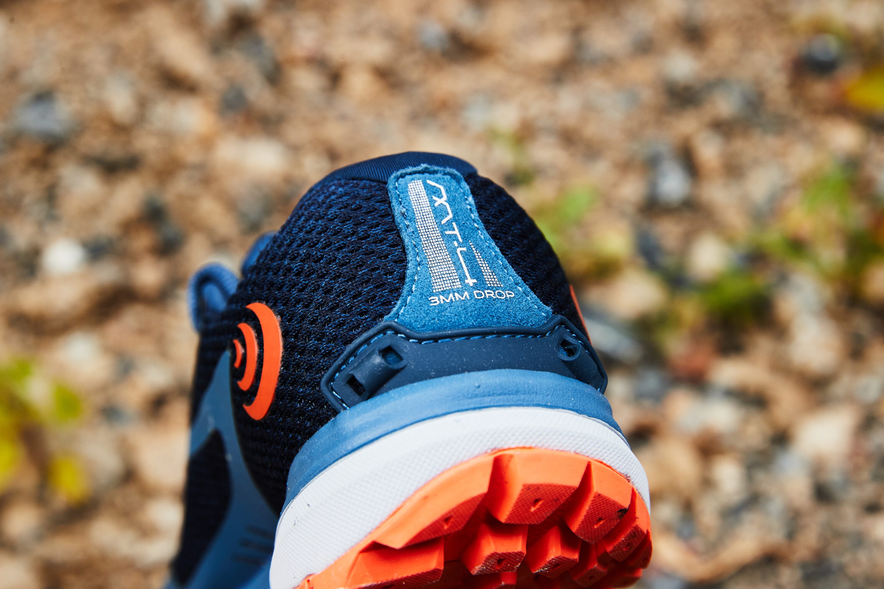 topo athletic mt4