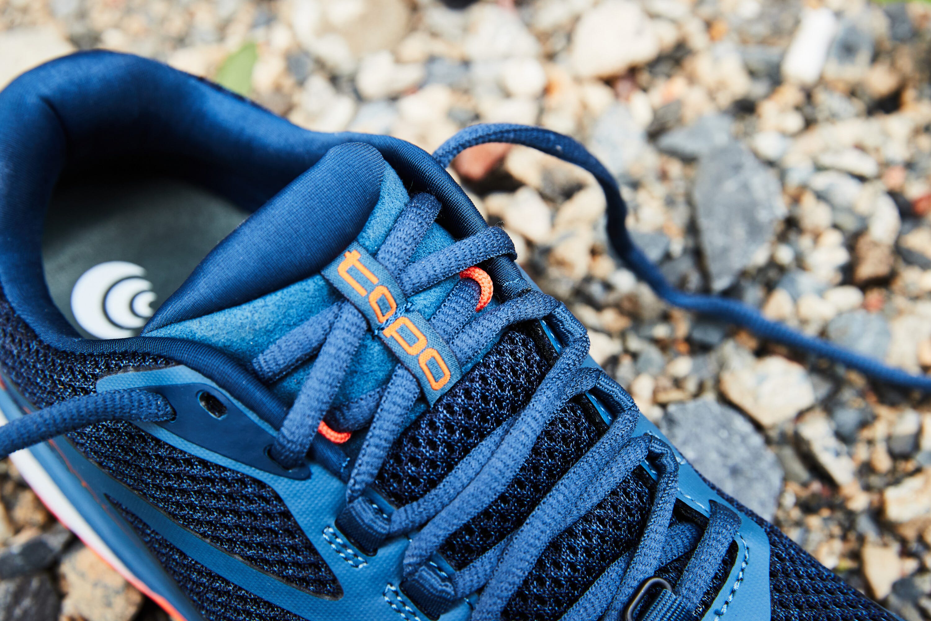 topo athletic mt4