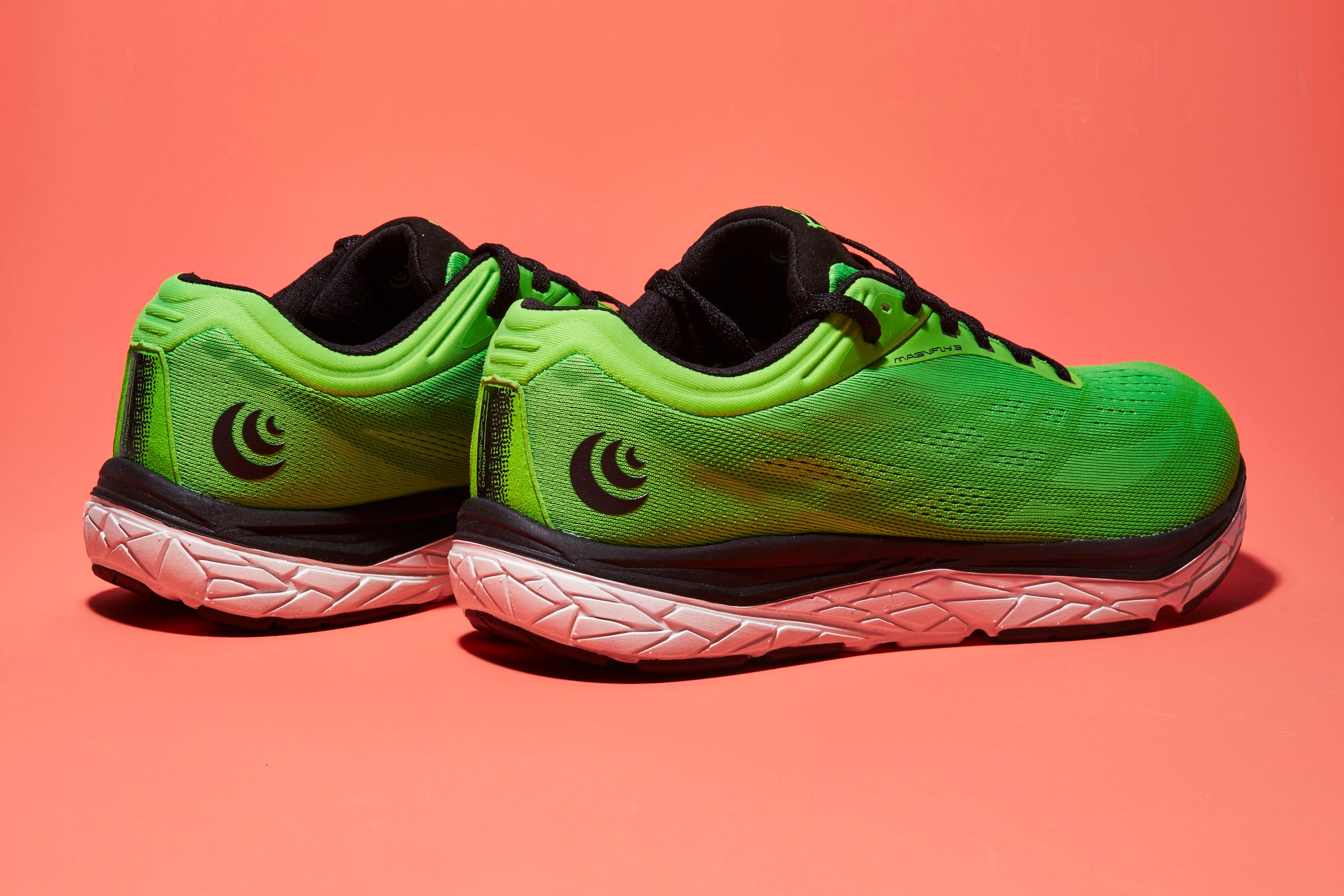 Shoe, Footwear, Green, Walking shoe, Running shoe, Outdoor shoe, Sneakers, Sportswear, Cross training shoe, Athletic shoe, 