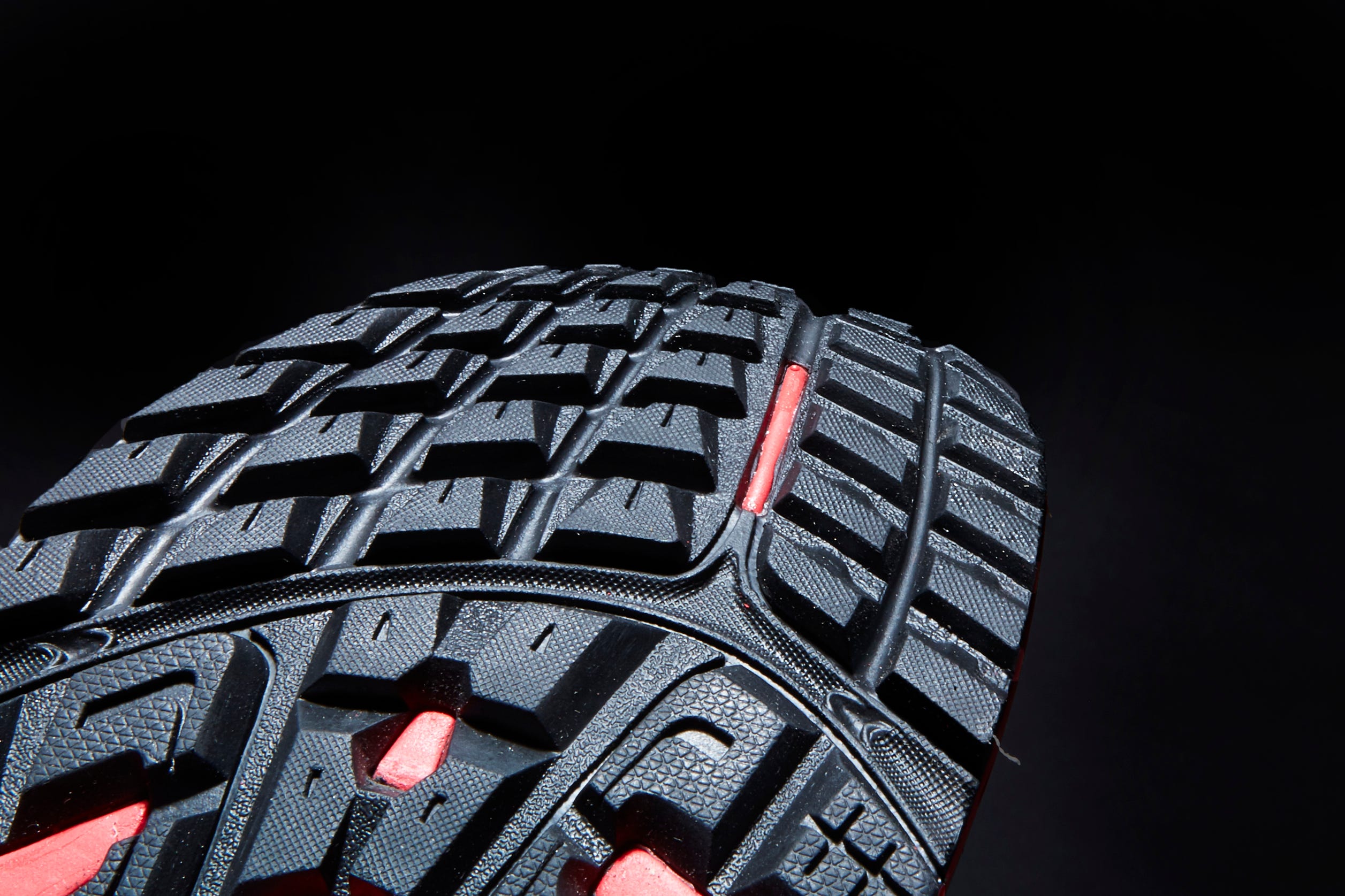 Tire, Automotive tire, Auto part, Tread, Automotive wheel system, Synthetic rubber, Formula one tyres, Rim, Bicycle tire, Architecture, 