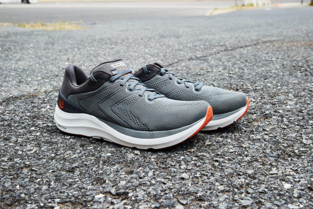 topo athletic phantom 2 shoes