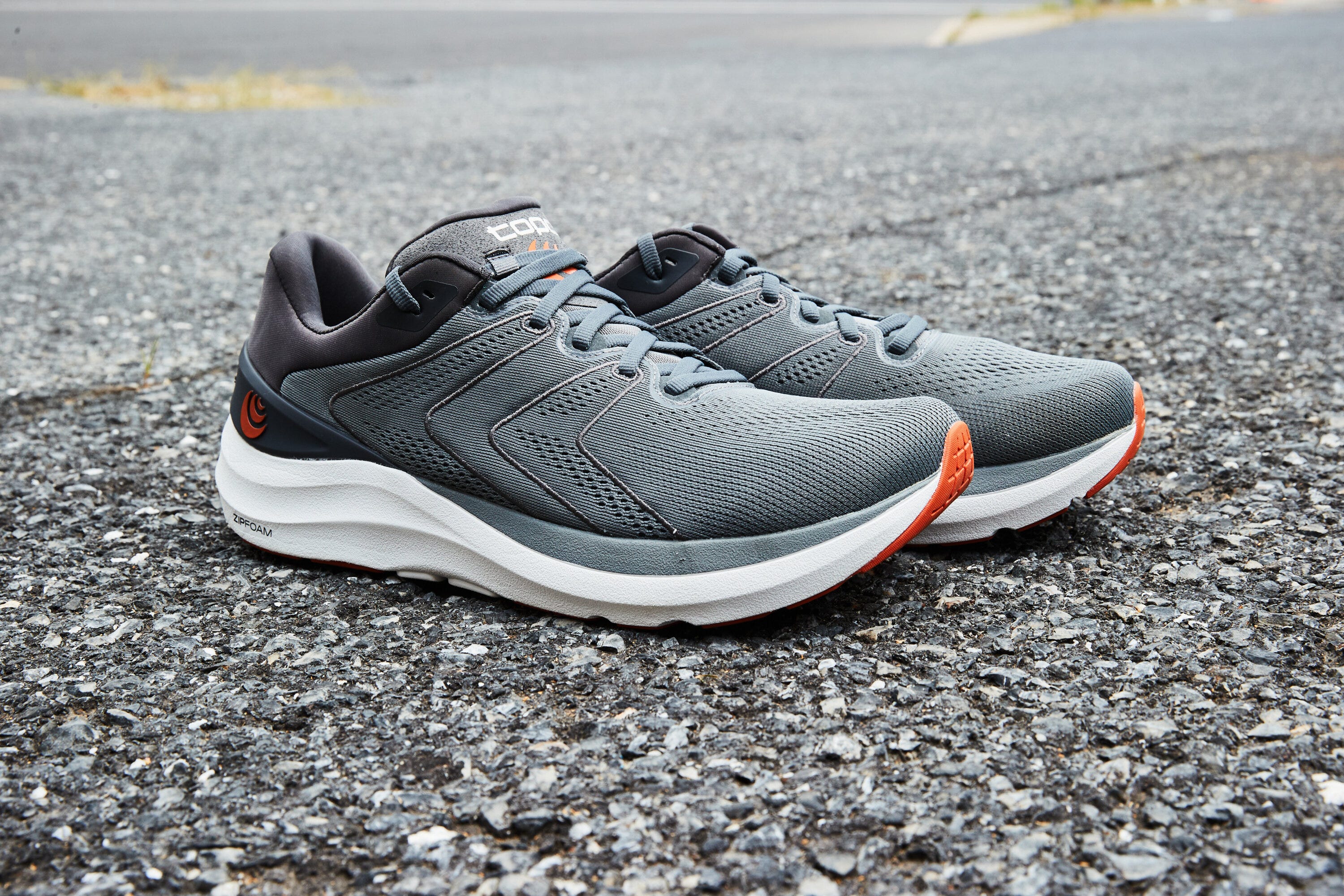 topo athletic phantom 2 shoes