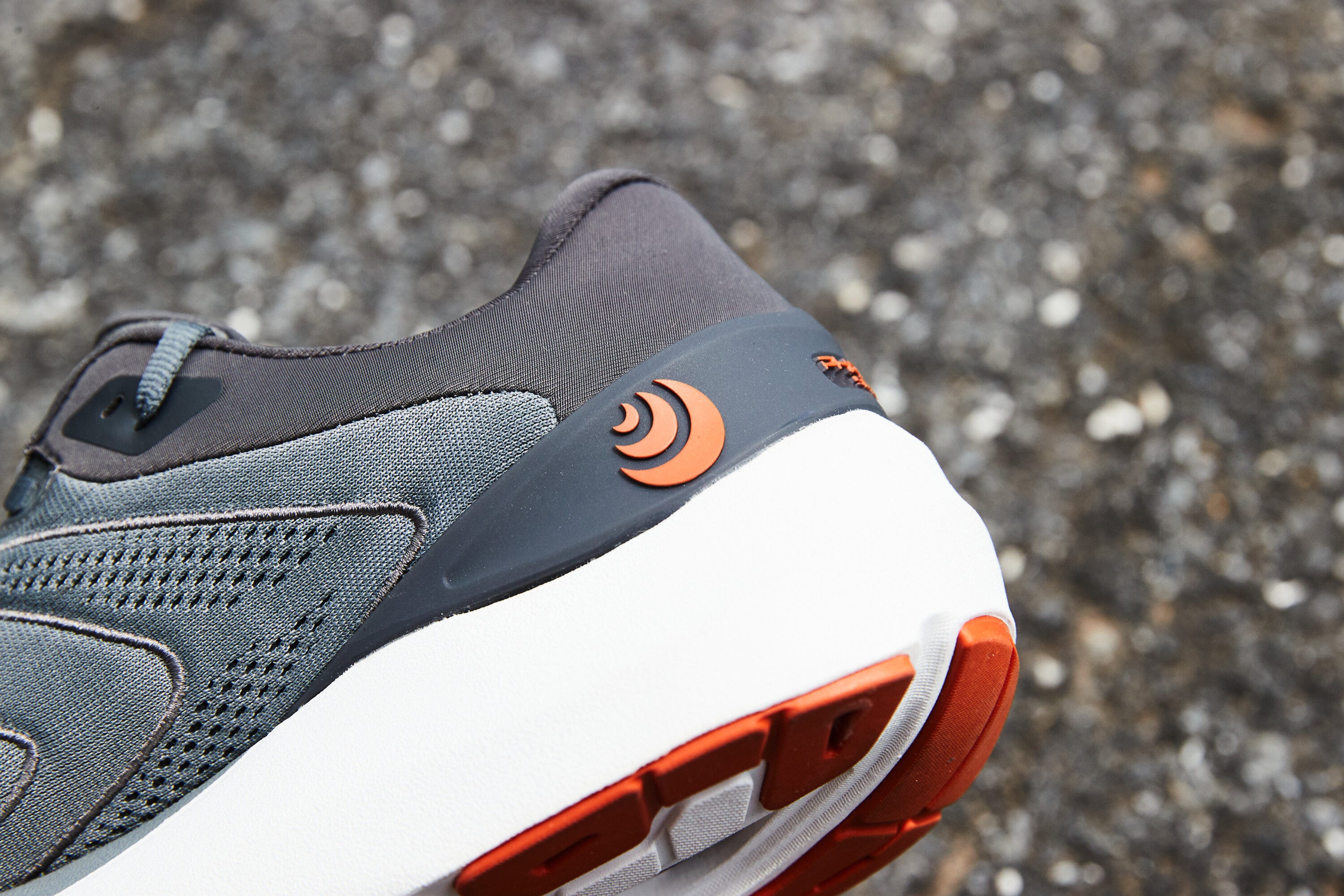 topo athletic phantom 2 shoes