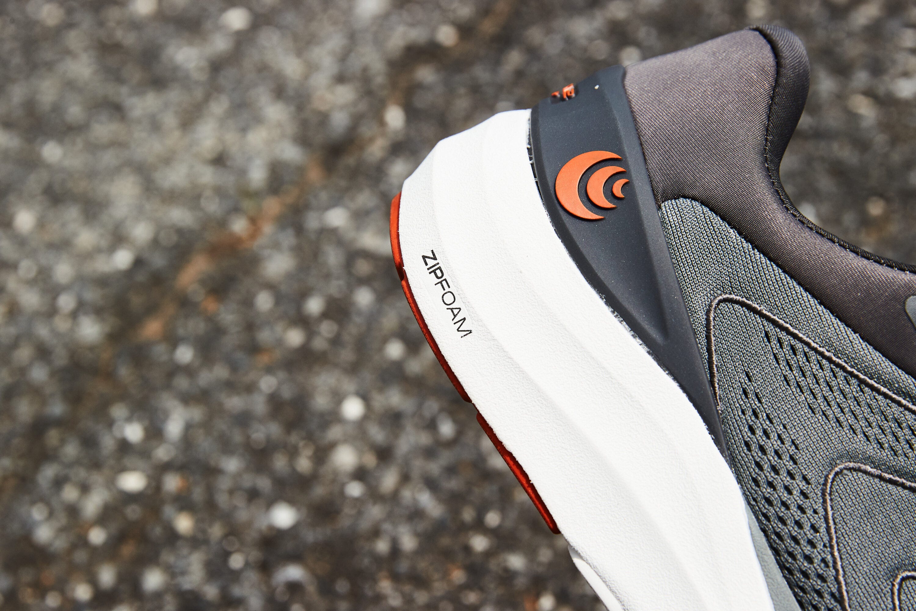 topo athletic phantom 2 shoes