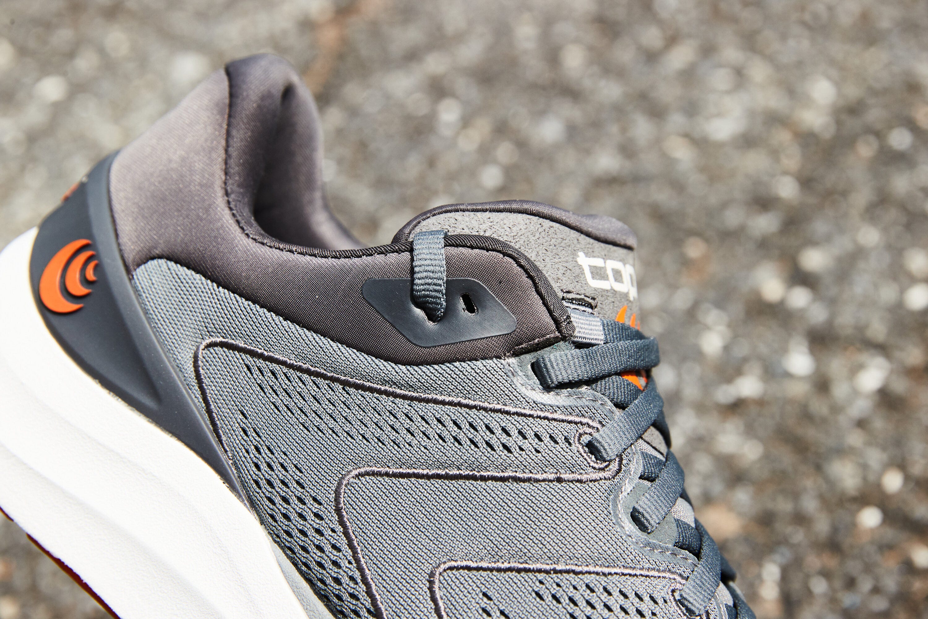 topo athletic phantom 2 shoes