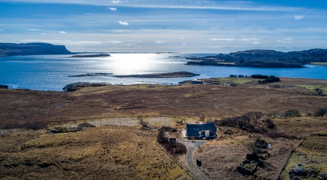 Breathtaking Inner Hebrides Architect-Designed House For Sale – Houses ...