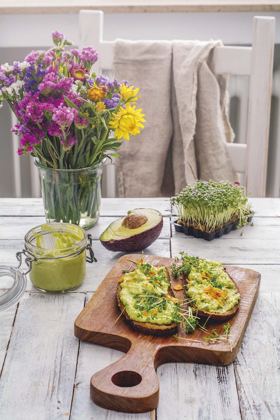 tostadas de aguacate