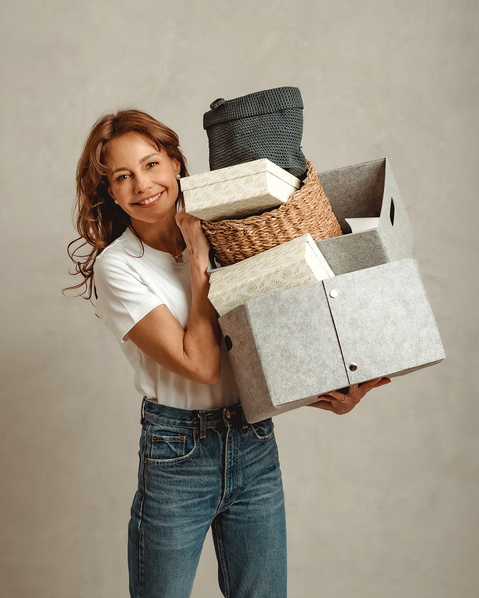 la experta en orden toti levy, la marie kondo espaola, tiene un truco para que la ropa ocupe menos espacio en el armario tiene los mejores trucos para organizar un dormitorio y tenerlo bien ordenado