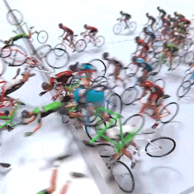 500 Cyclists Crash Into Wall- Animated Bike Crash Video