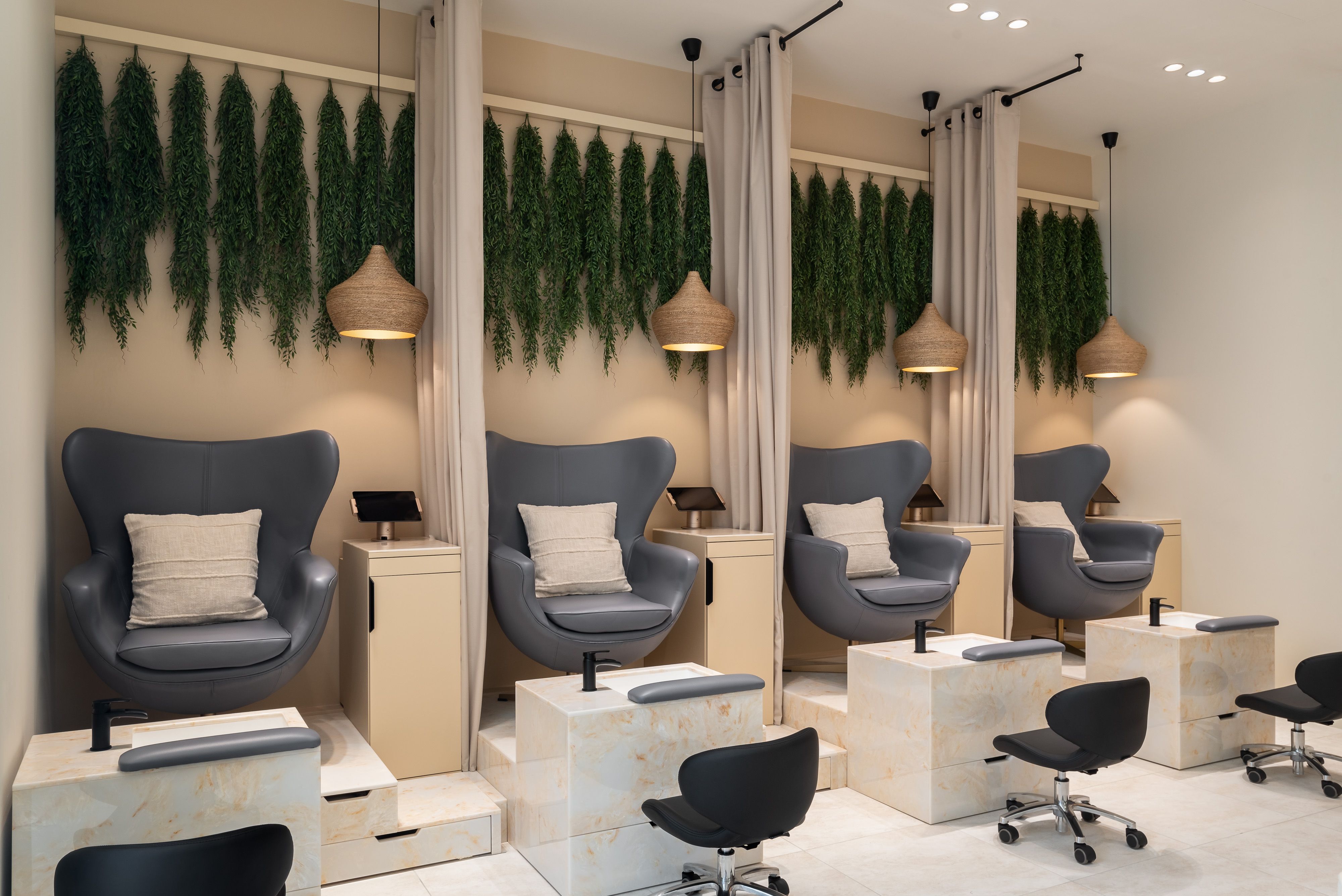 Nail and beauty salon, Polished southwest ltd