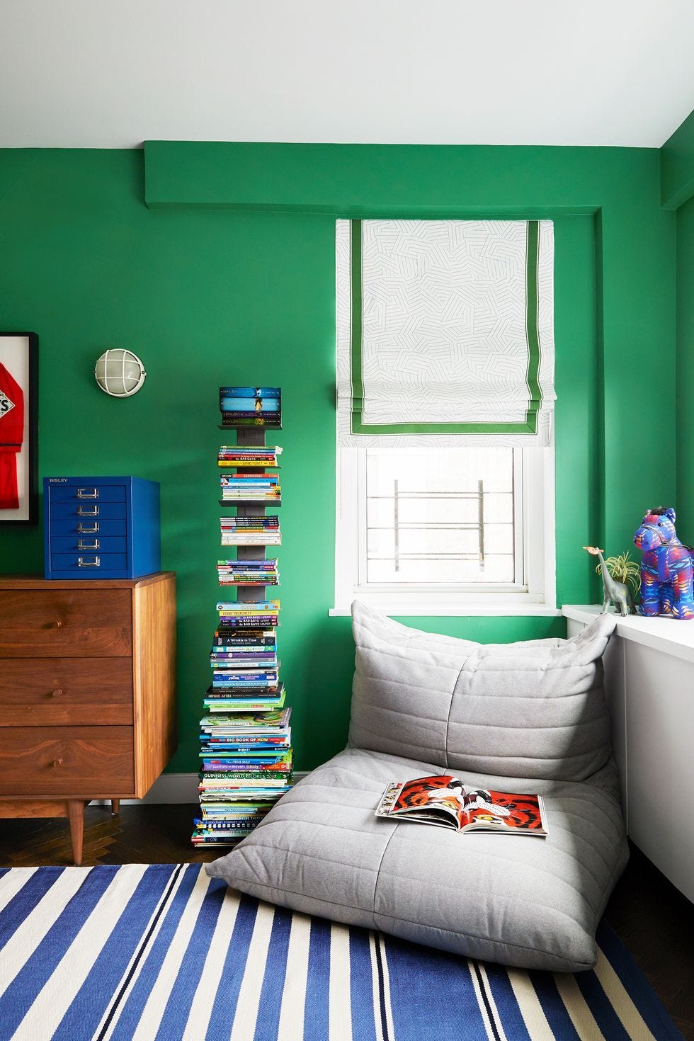 toy storage ideas - floating shelves