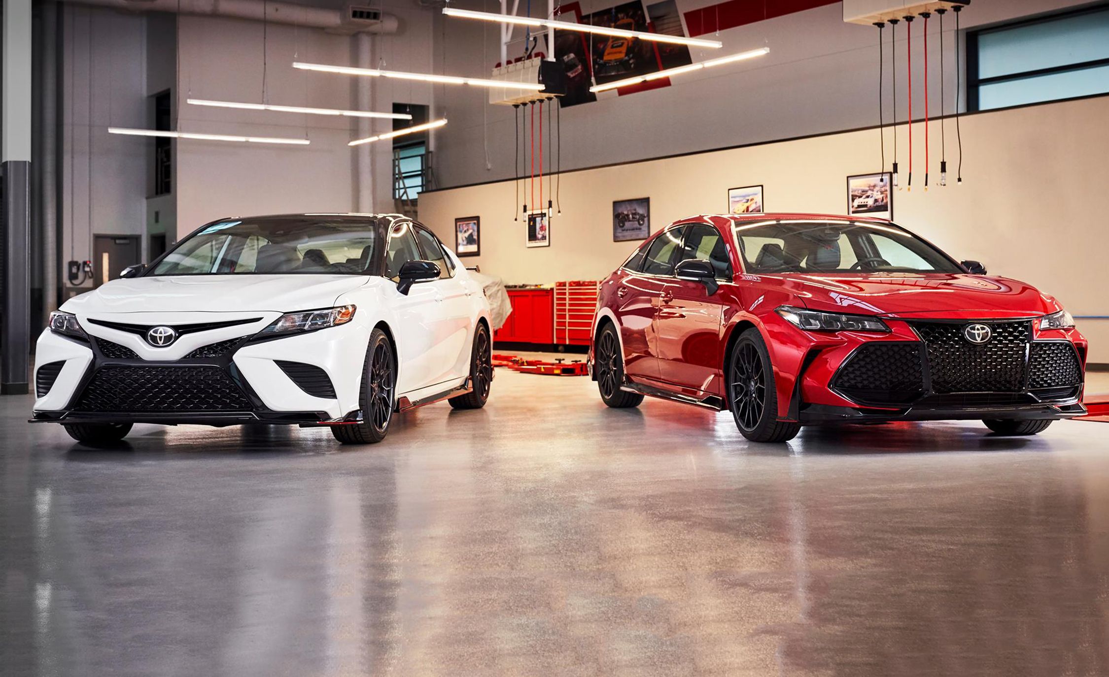 Версия toyota fight. Toyota Camry TRD. TRD Camry v70. Camry Avalon TRD. Камри ТРД 2019.