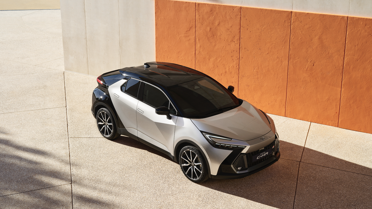 preview for Nos subimos al nuevo Toyota C-HR: diseño de prototipo y versiones híbridas y PHEV