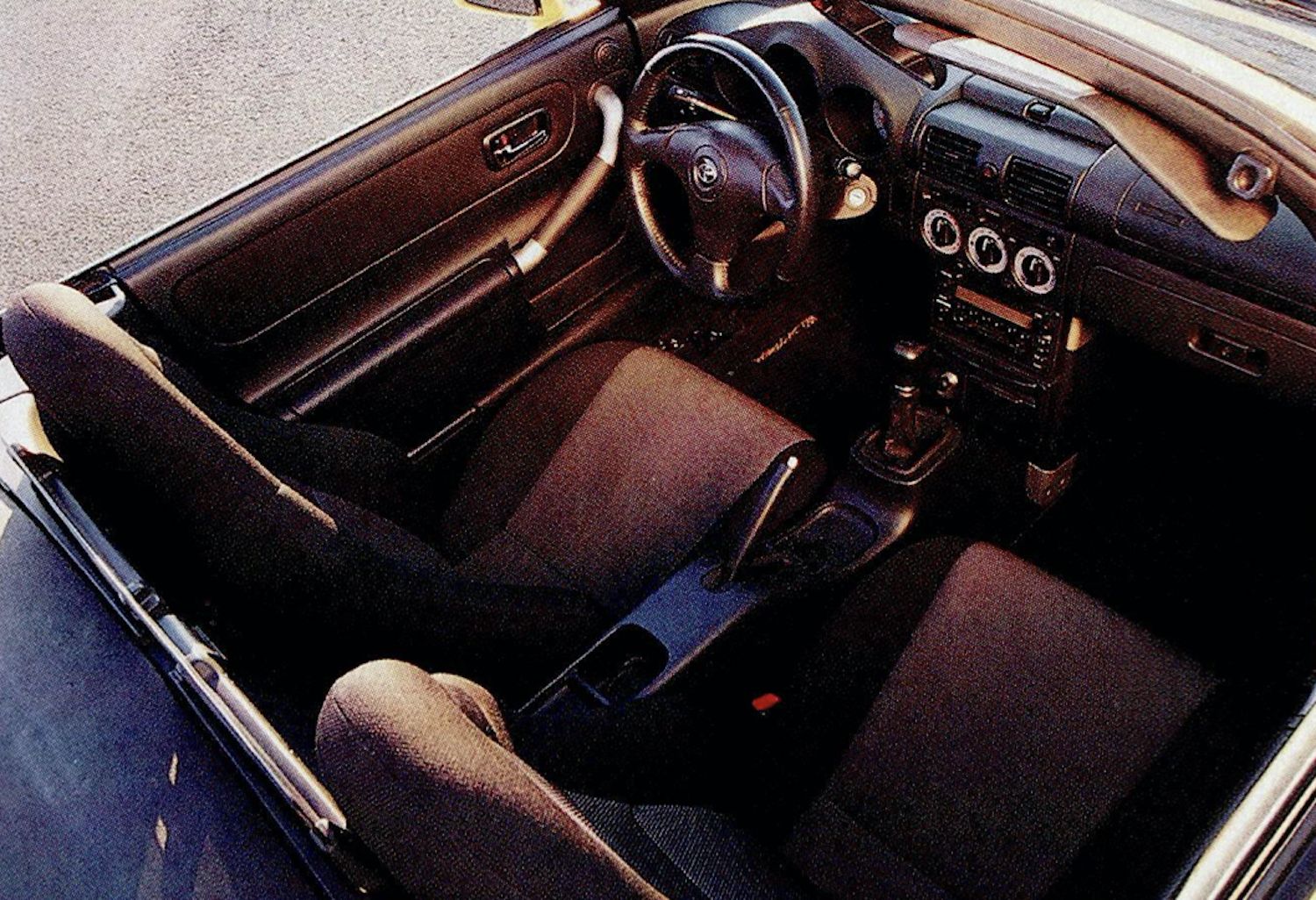 Toyota mr2 deals spyder interior